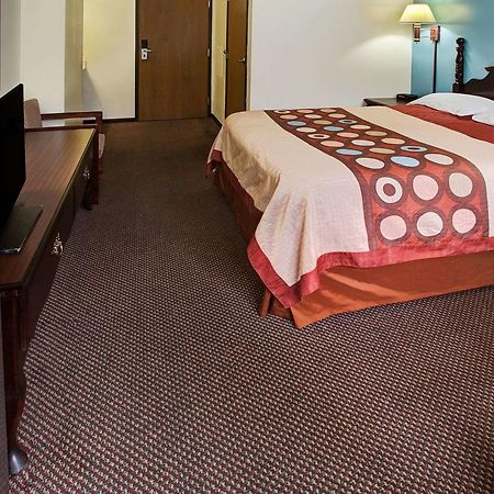 Super 8 By Wyndham Heath/Newark Hotel Eksteriør billede