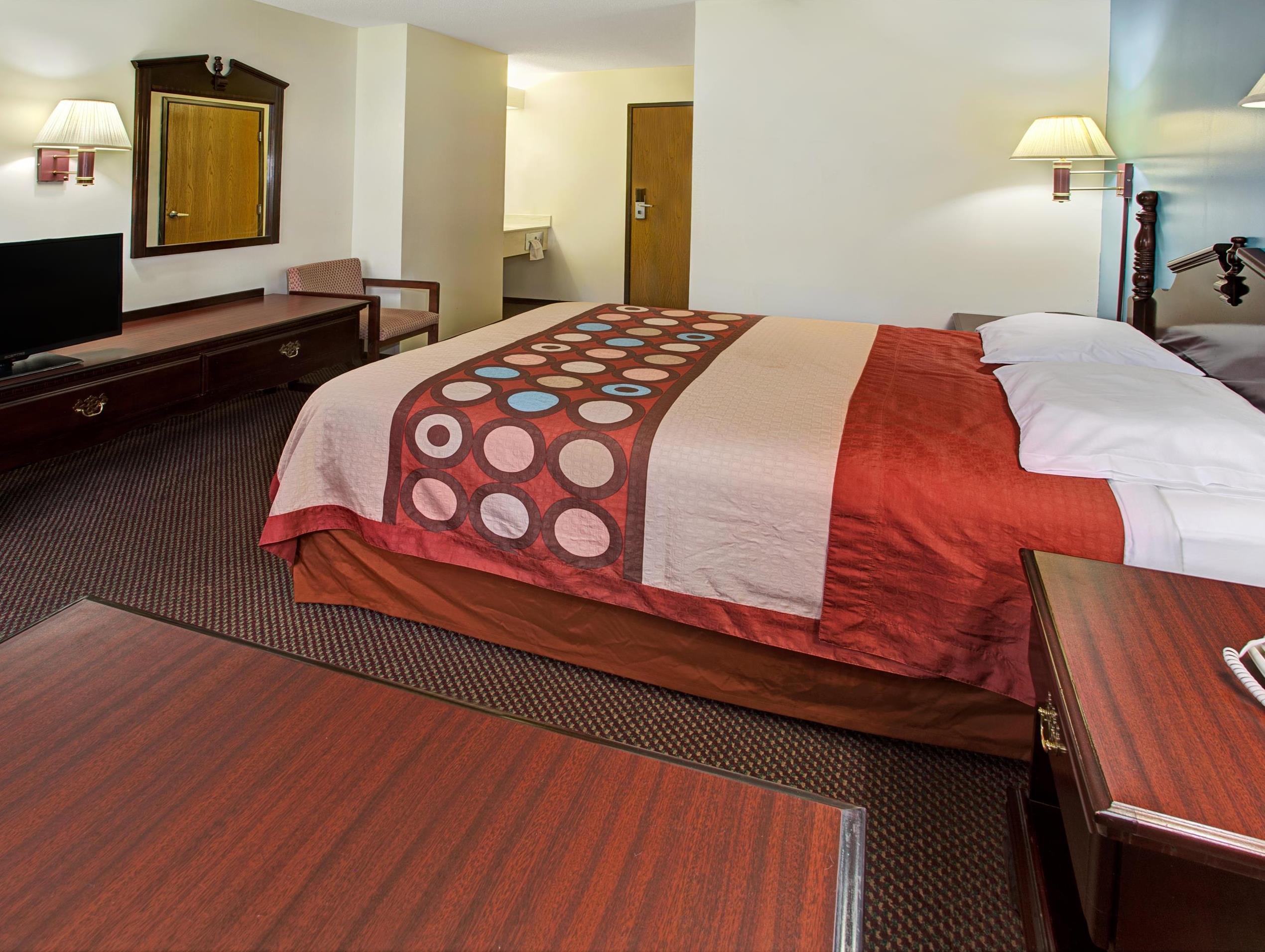 Super 8 By Wyndham Heath/Newark Hotel Eksteriør billede